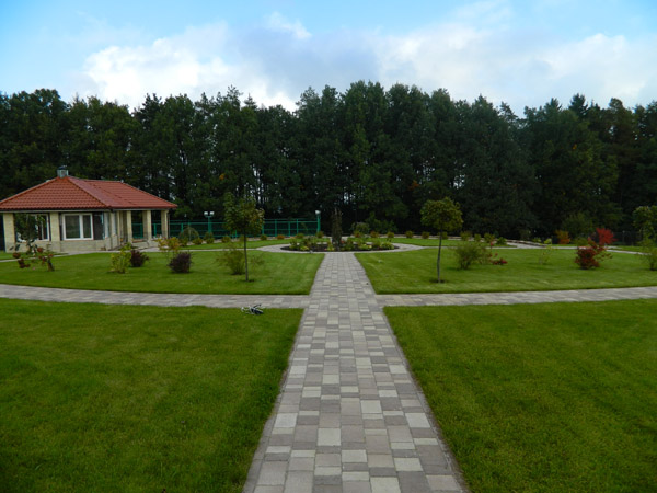 Мощение дорожек с подготовкой основания для авто